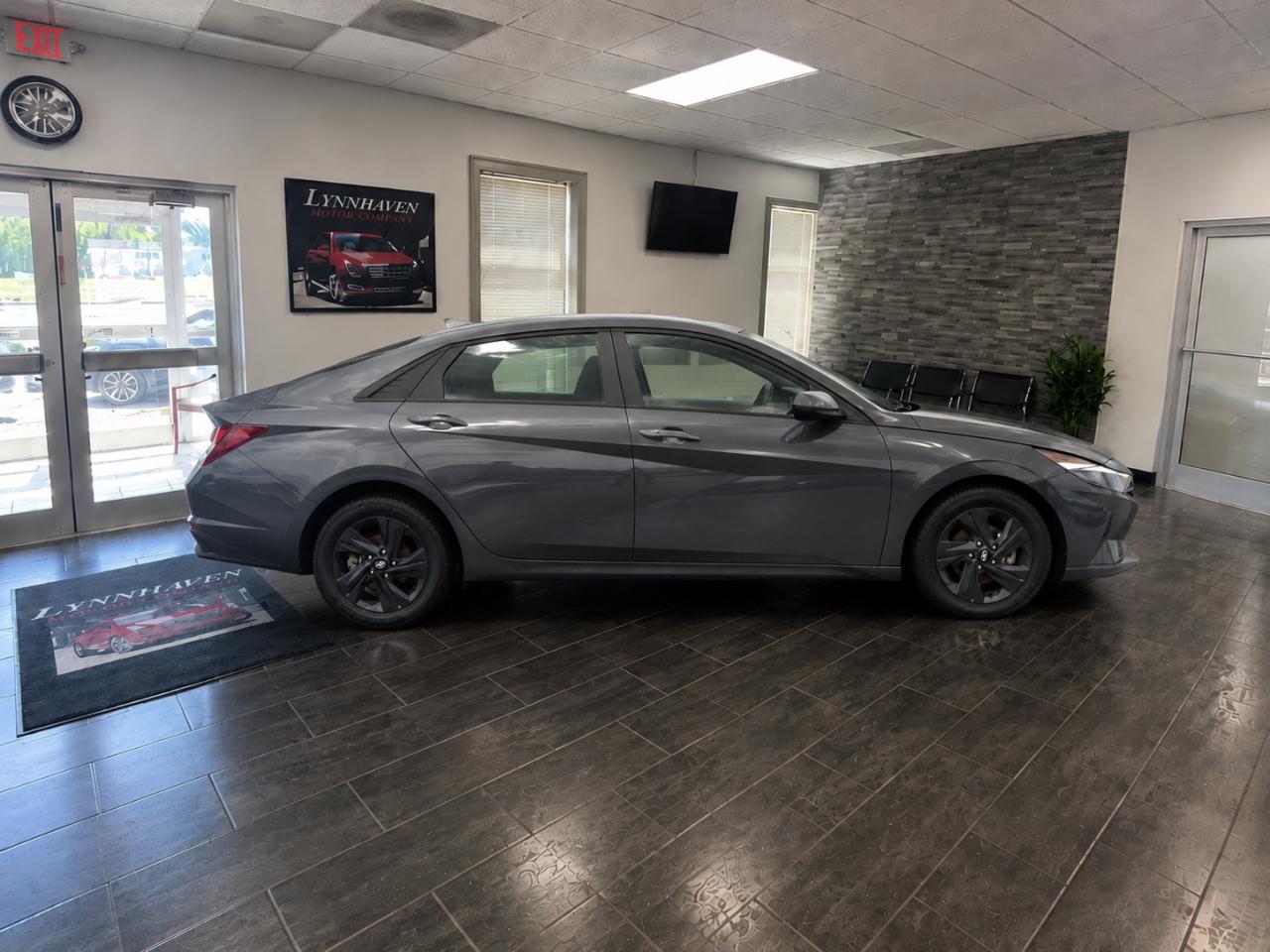 Hyundai Elantra SEL 2023