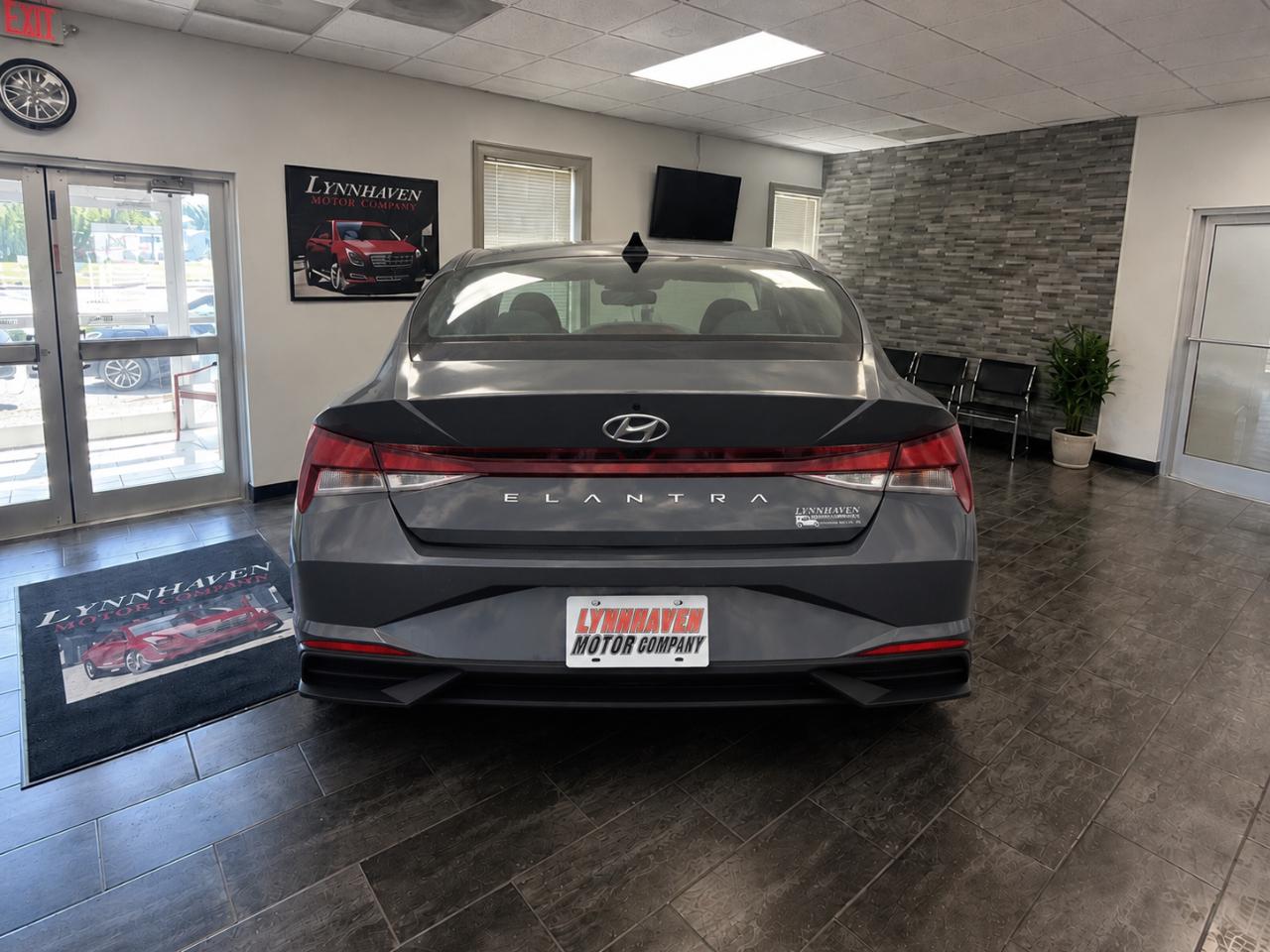 Hyundai Elantra SEL 2023