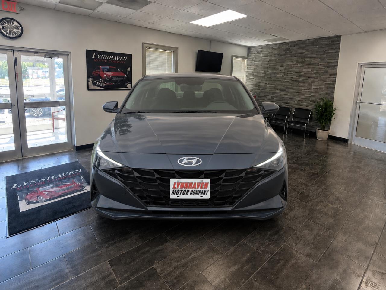 Hyundai Elantra SEL 2023