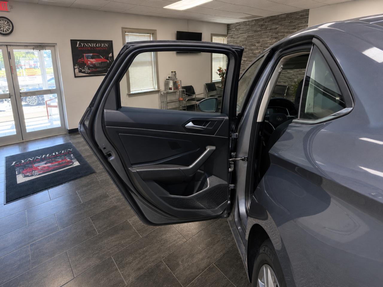 Volkswagen Jetta SE 2024
