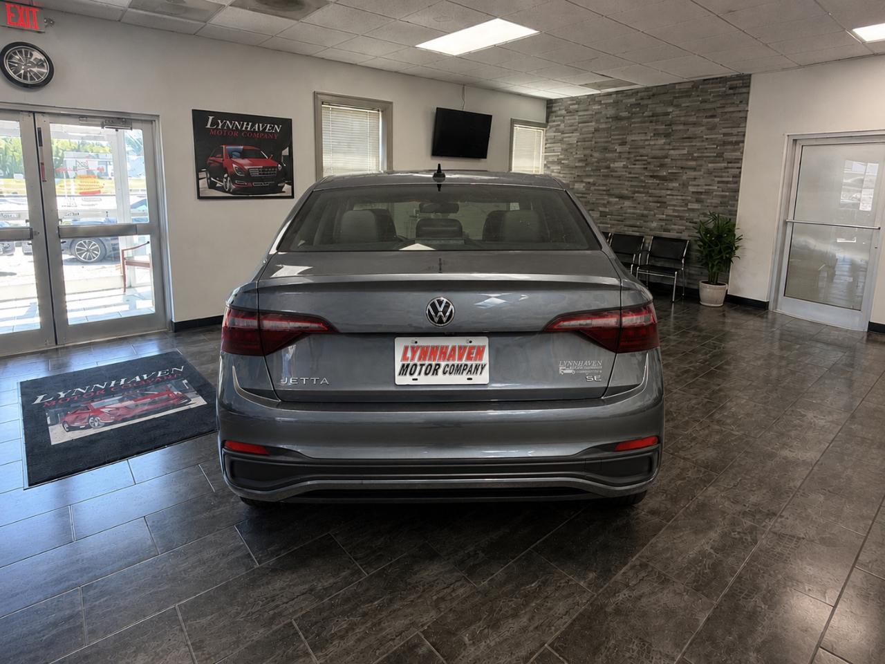 Volkswagen Jetta SE 2024