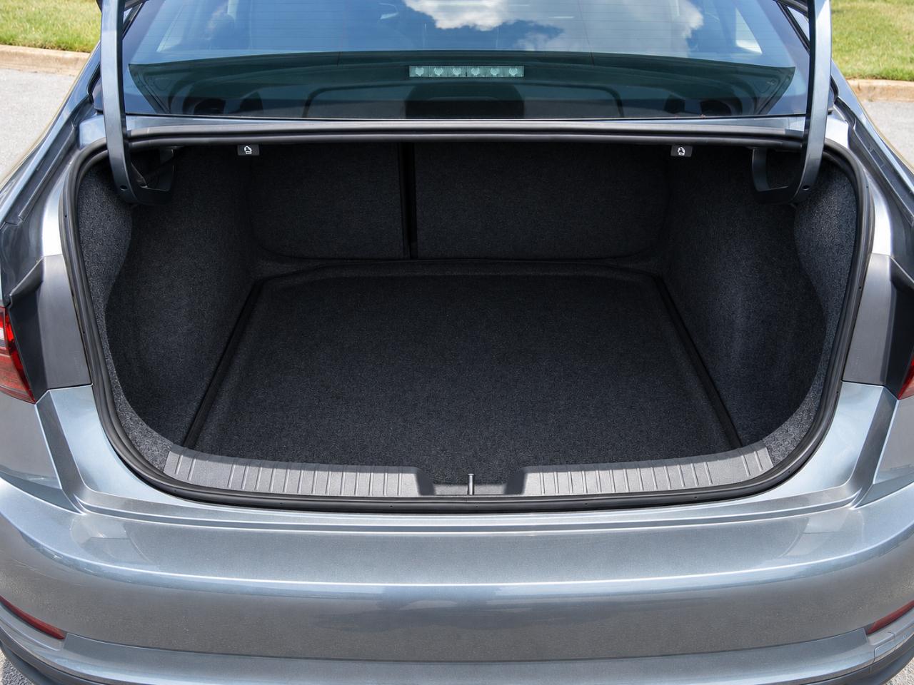 Volkswagen Jetta SE 2024