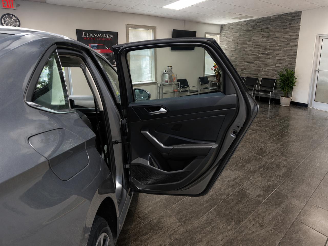 Volkswagen Jetta SE 2024