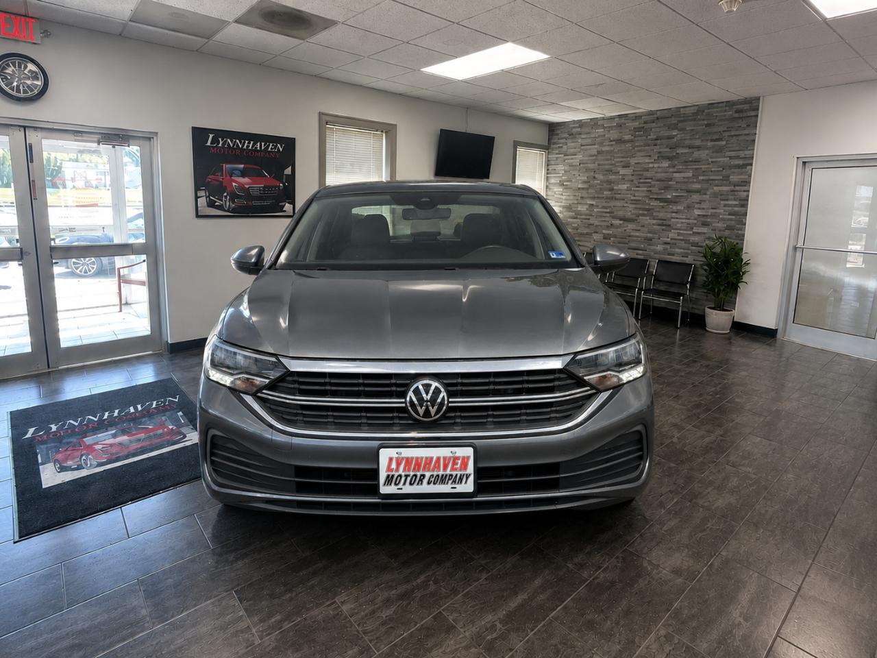 Volkswagen Jetta SE 2024