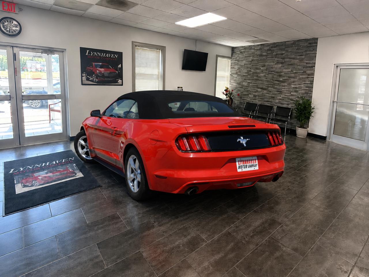 Ford Mustang V6 Convertible 2015