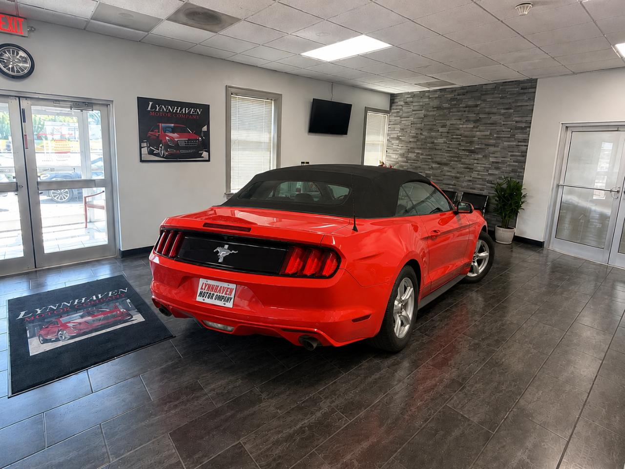 Ford Mustang V6 Convertible 2015