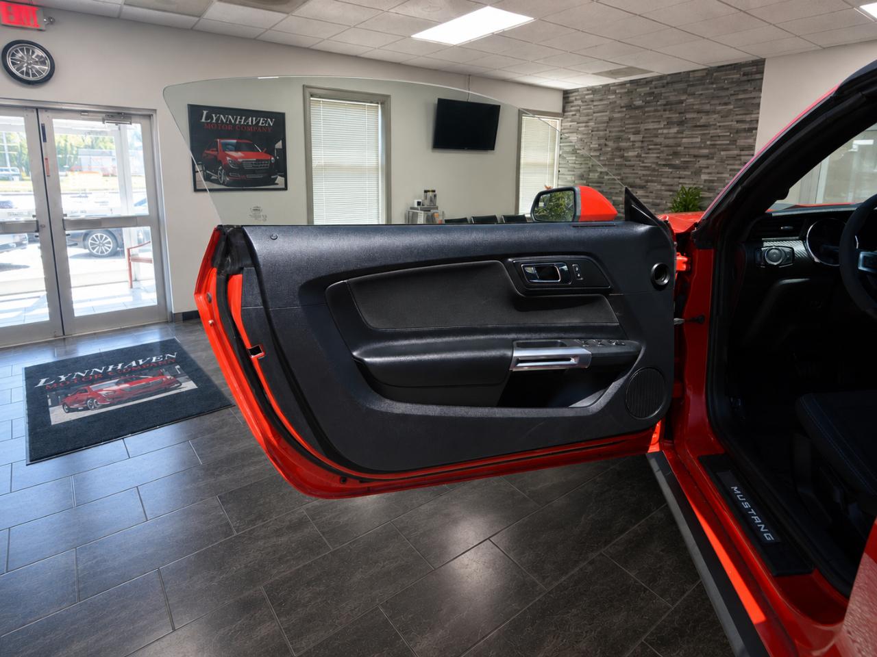 Ford Mustang V6 Convertible 2015