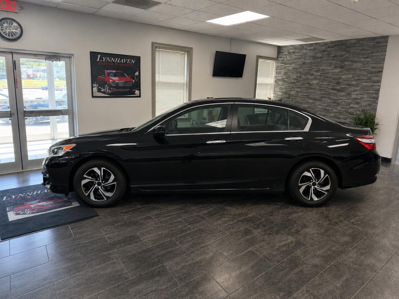 Honda Accord EX Sedan AT 2017