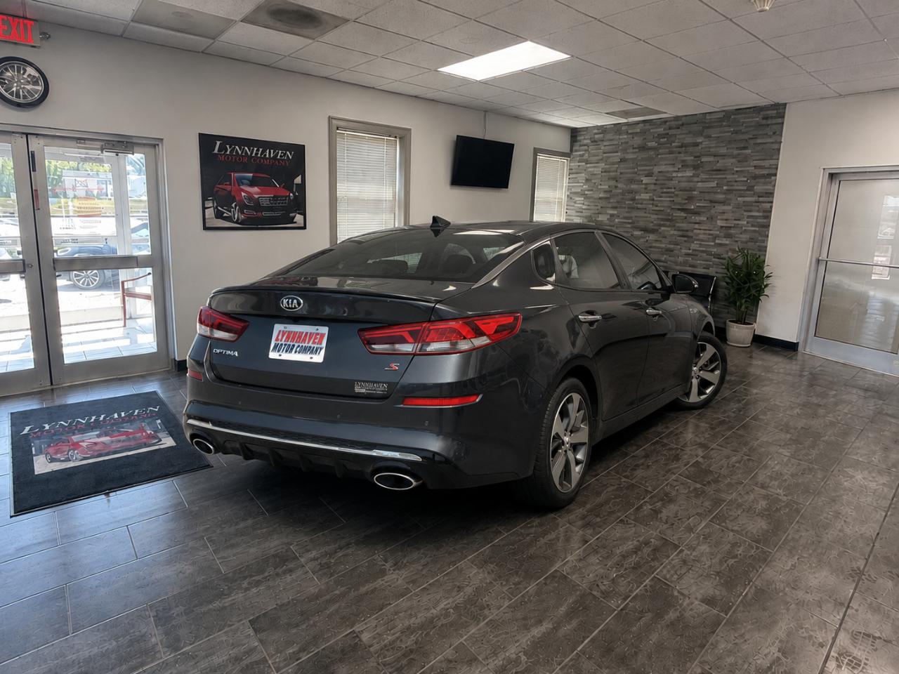Kia Optima  2019