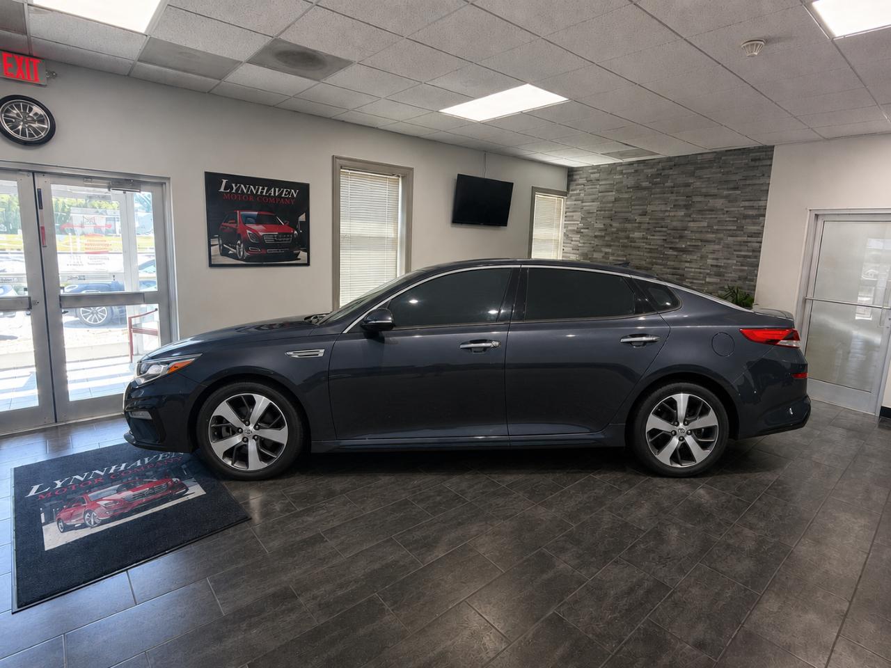 Kia Optima  2019