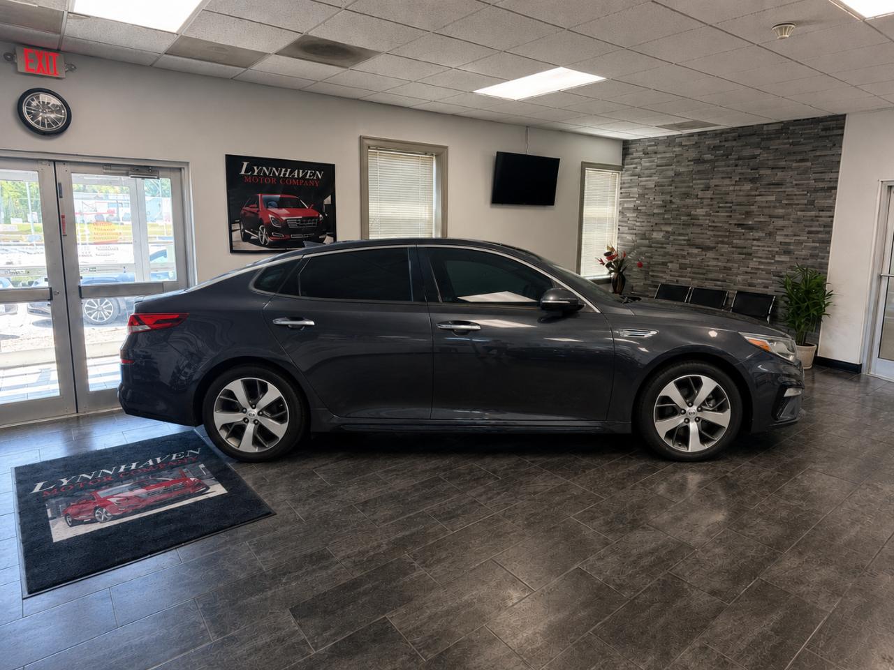 Kia Optima  2019
