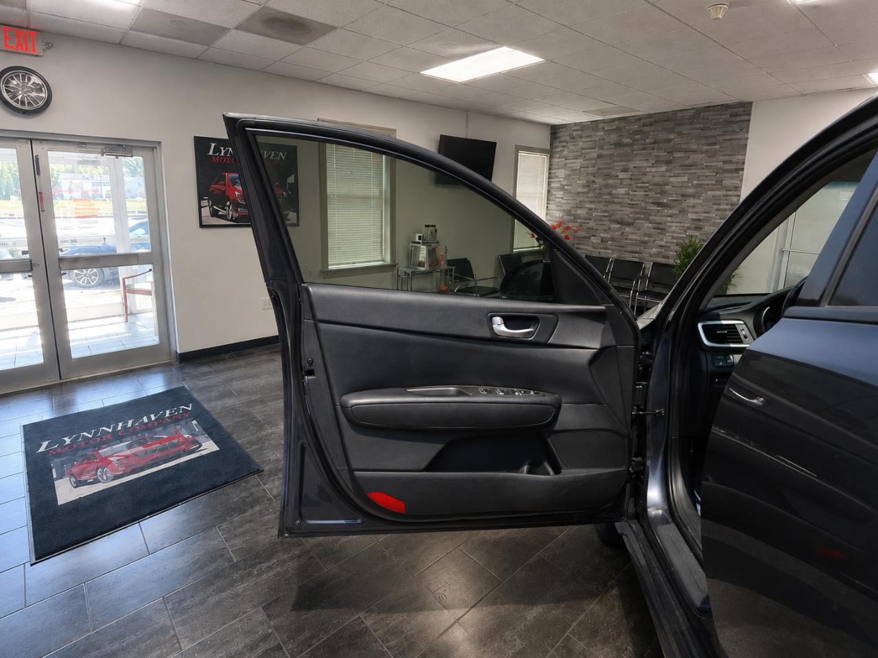 Kia Optima  2019