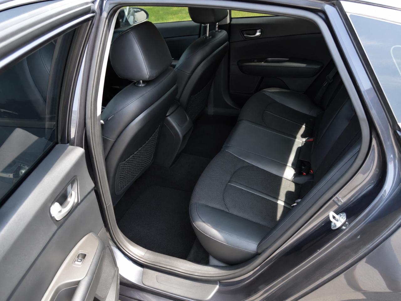 Kia Optima  2019
