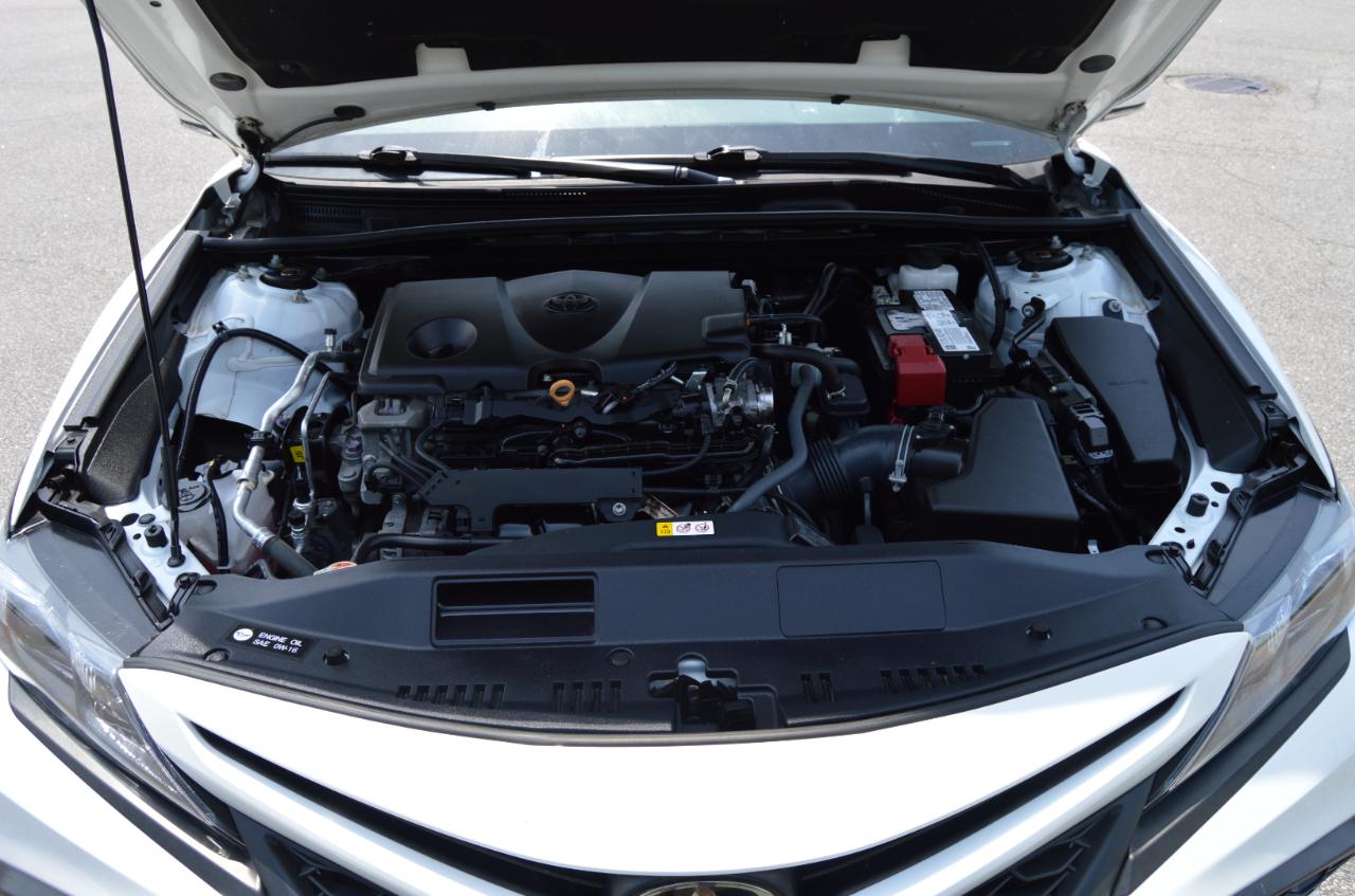 Toyota Camry SE 2022