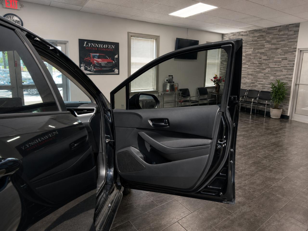 Toyota Corolla LE 2023