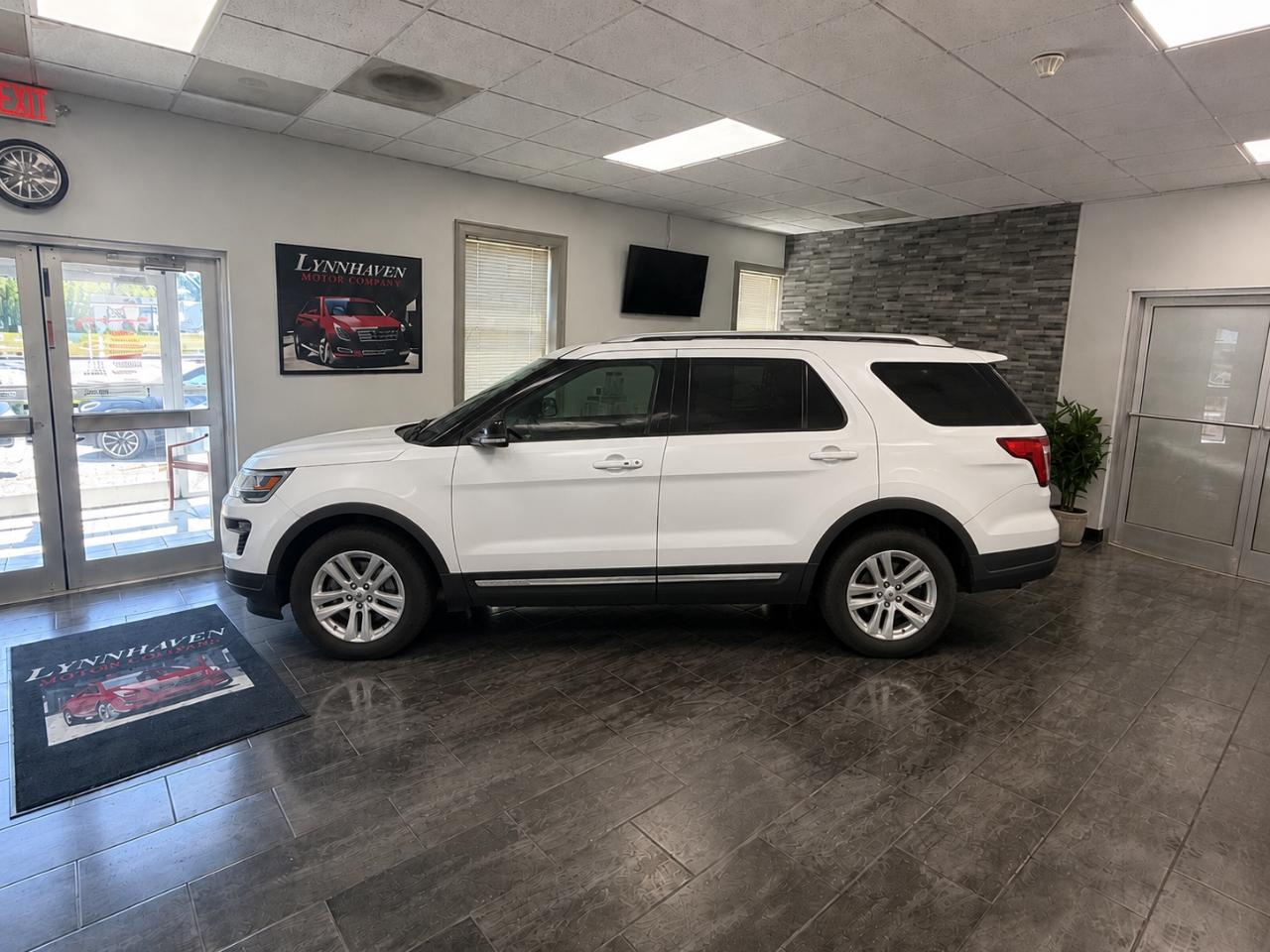 Ford Explorer XLT 4WD 2018
