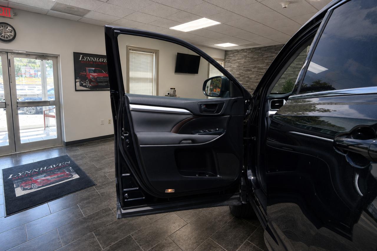 Toyota Highlander LE 2019