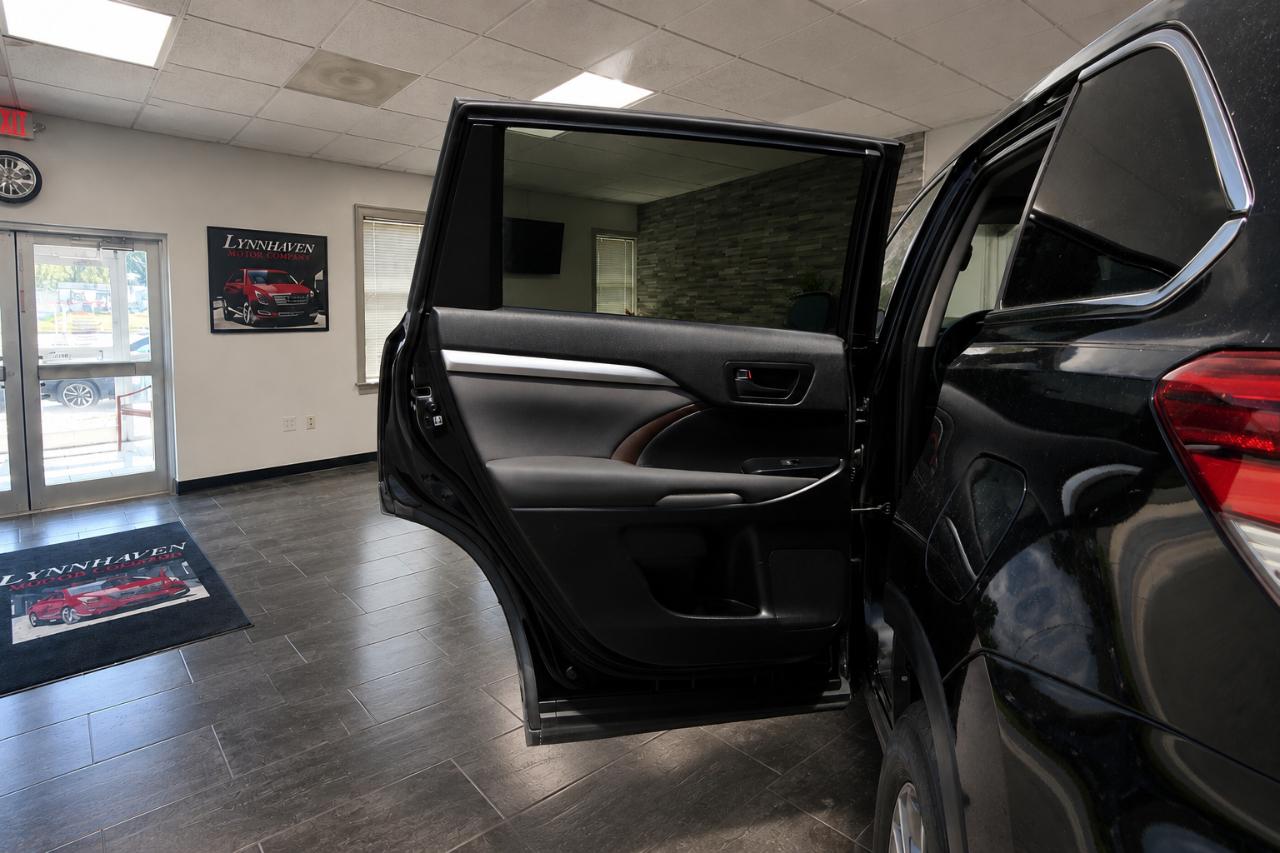 Toyota Highlander LE 2019