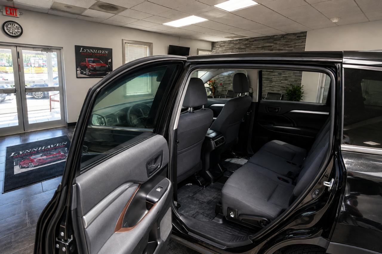 Toyota Highlander LE 2019