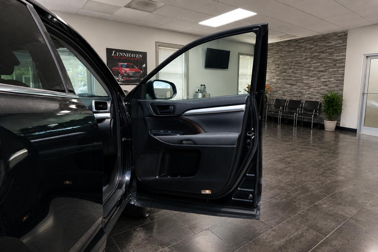 Toyota Highlander LE 2019