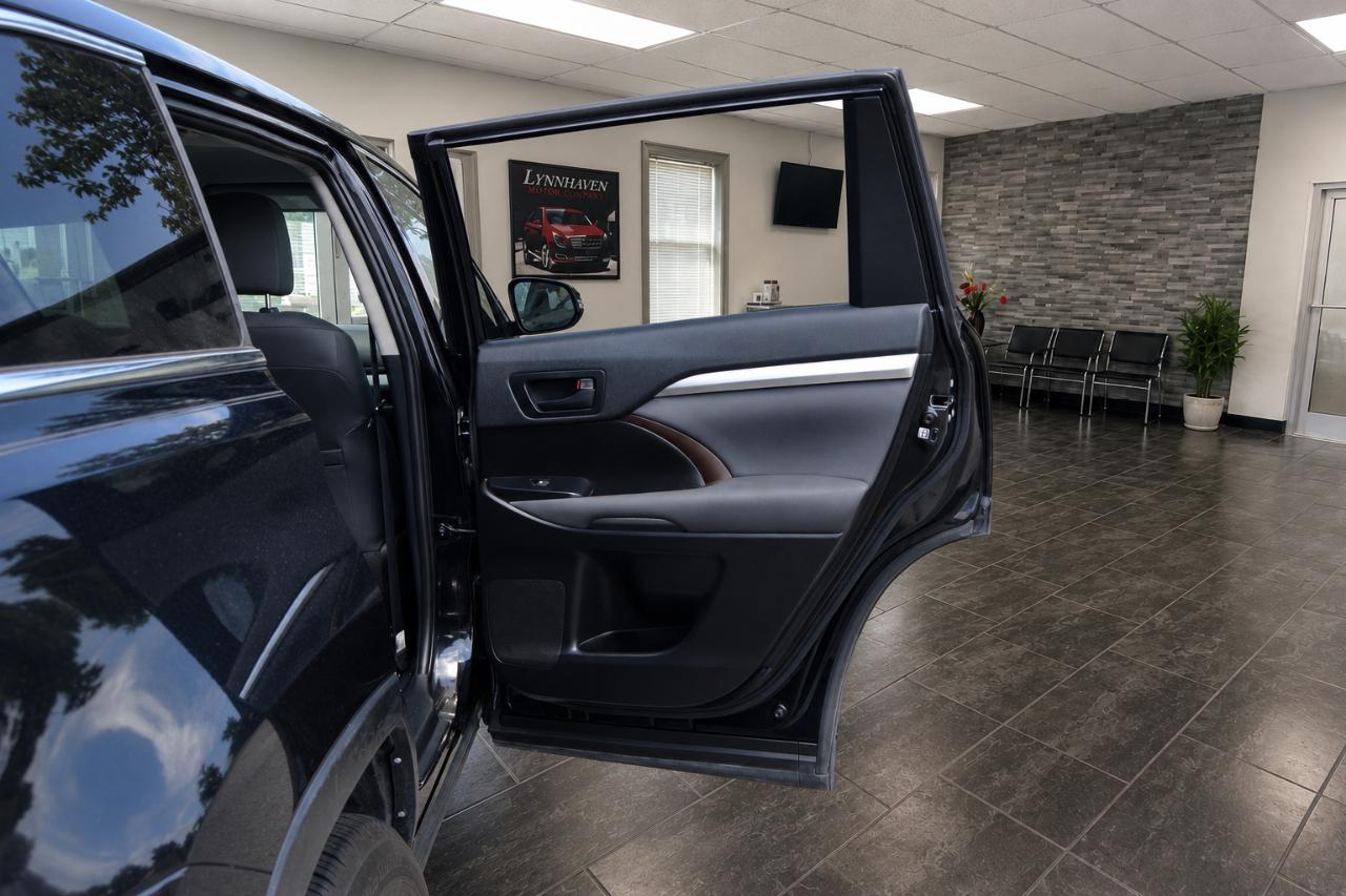 Toyota Highlander LE 2019