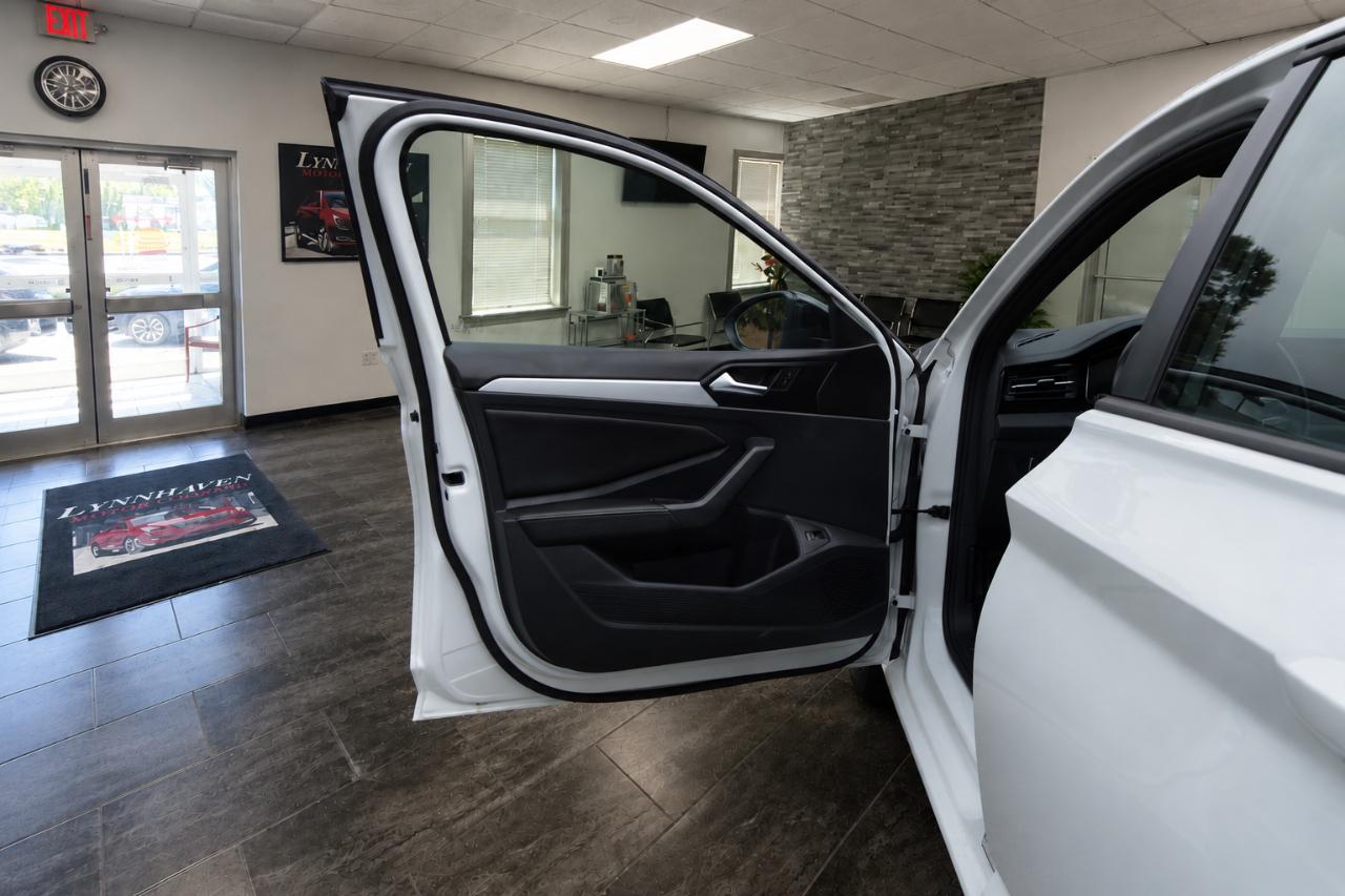 Volkswagen Jetta Sport 2025