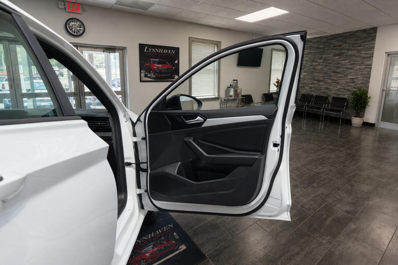 Volkswagen Jetta Sport 2025