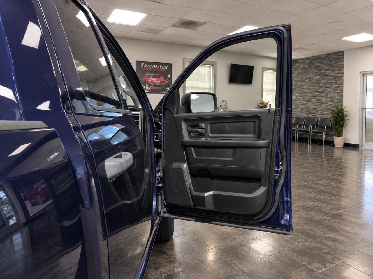 RAM 1500 Tradesman Quad Cab 2017