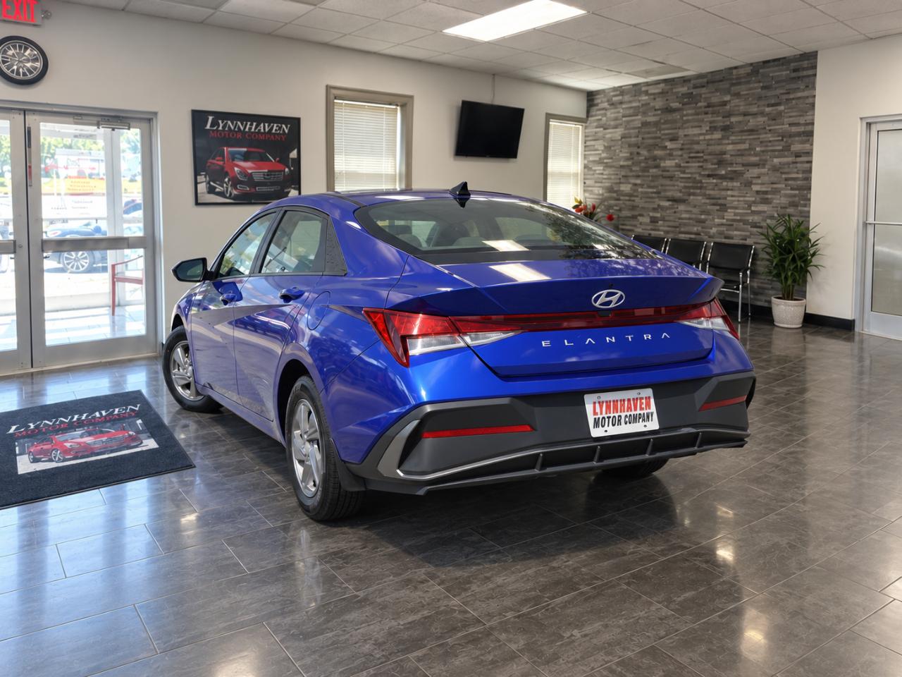 Hyundai Elantra SE 2024