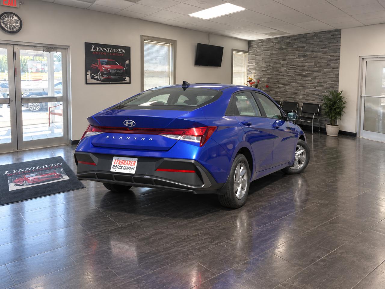 Hyundai Elantra SE 2024