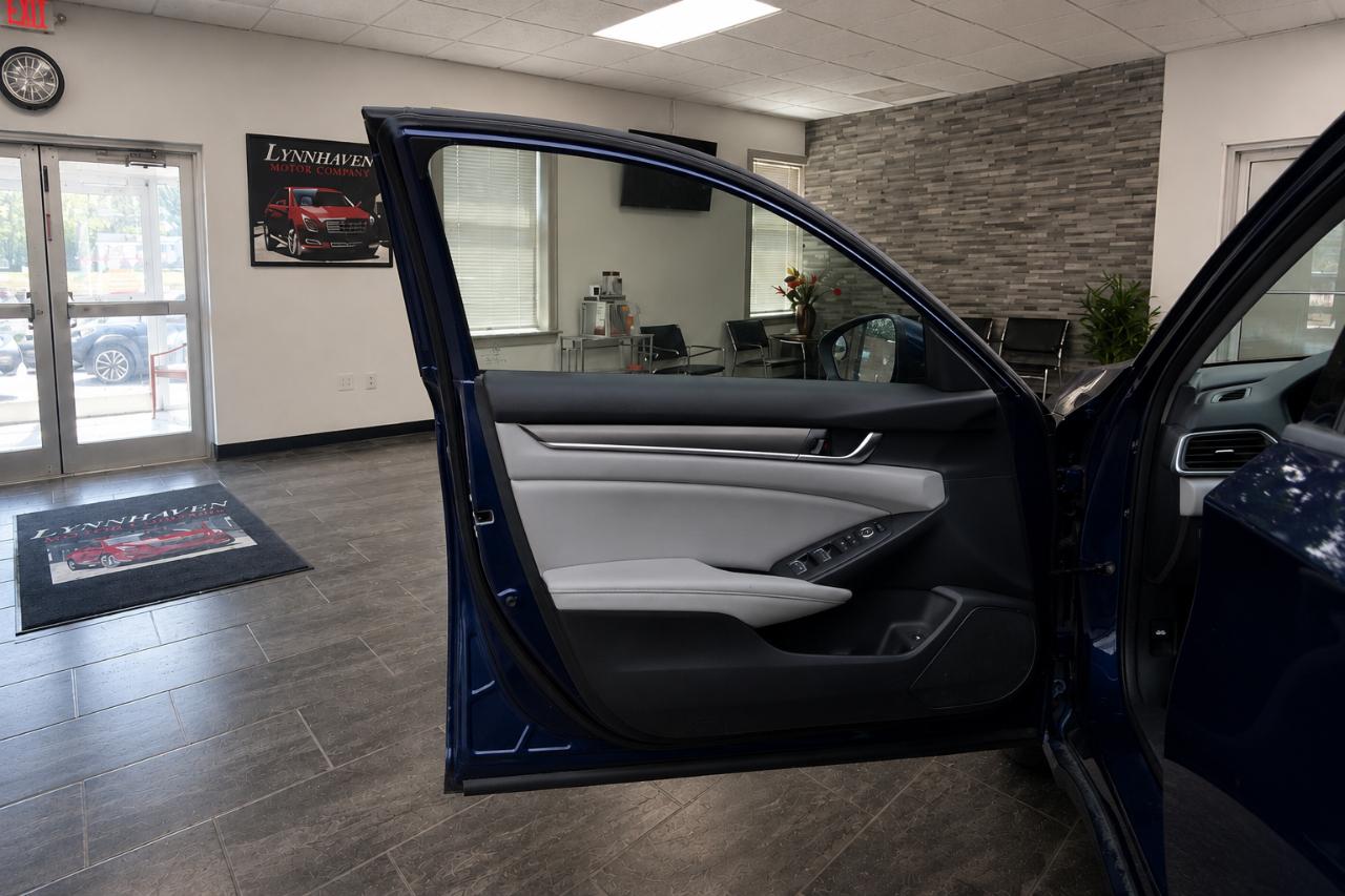 Honda Accord LX sedan AT 2019