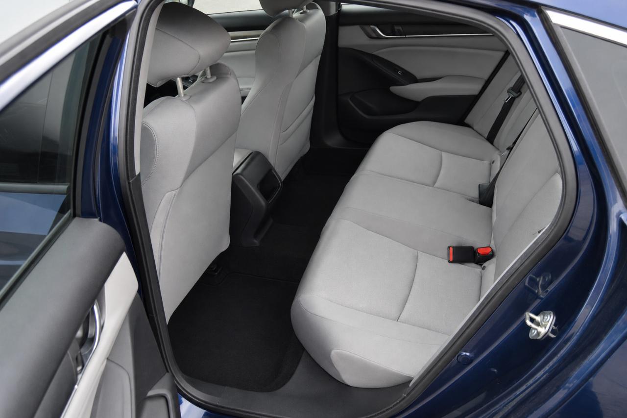 Honda Accord LX sedan AT 2019