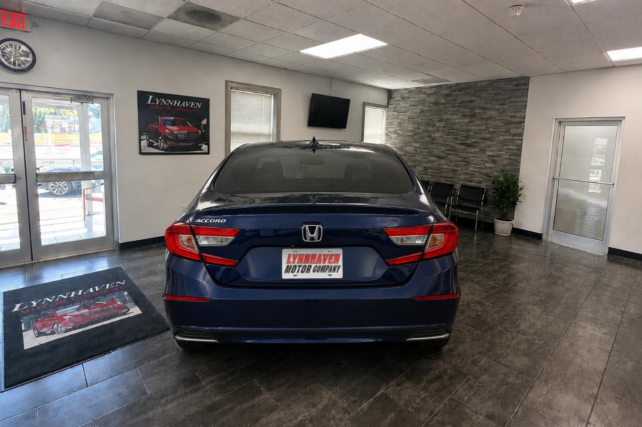 Honda Accord LX sedan AT 2019