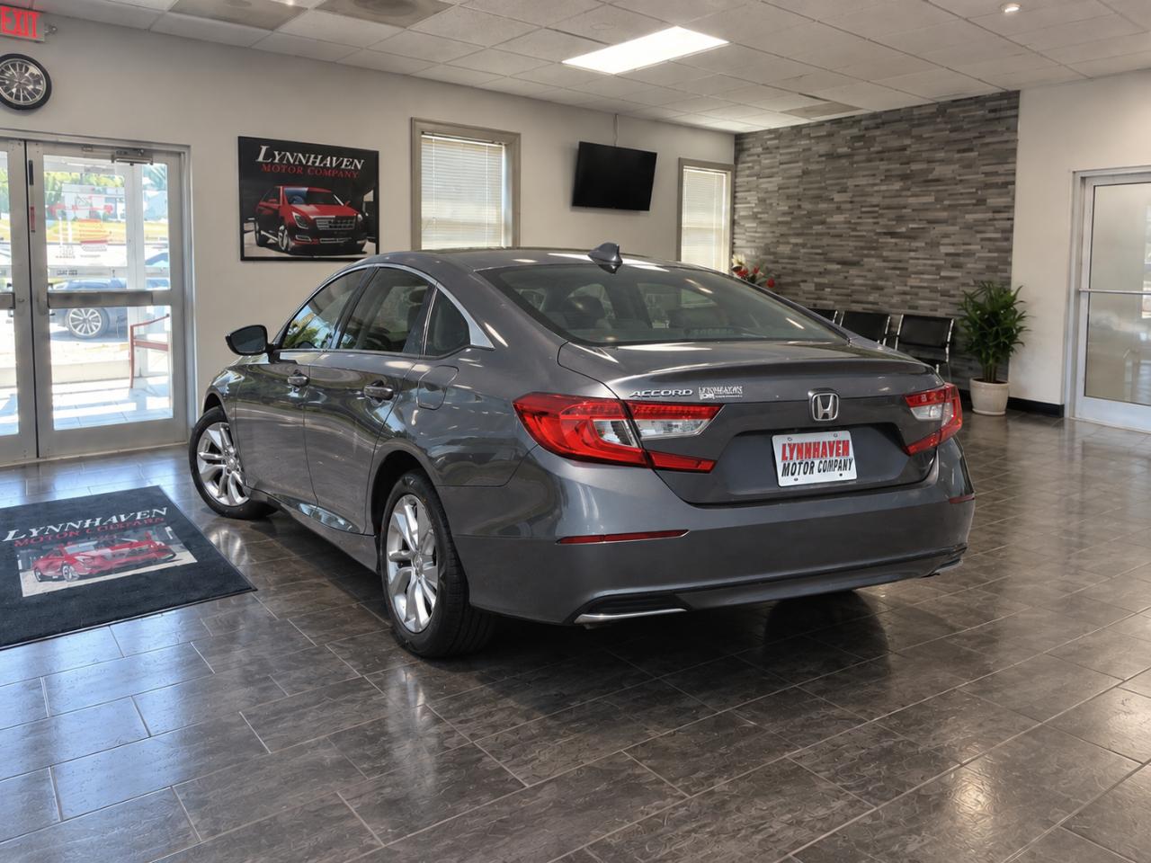 Honda Accord LX sedan AT 2019
