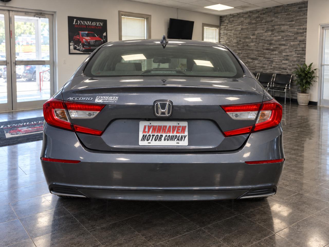 Honda Accord LX sedan AT 2019