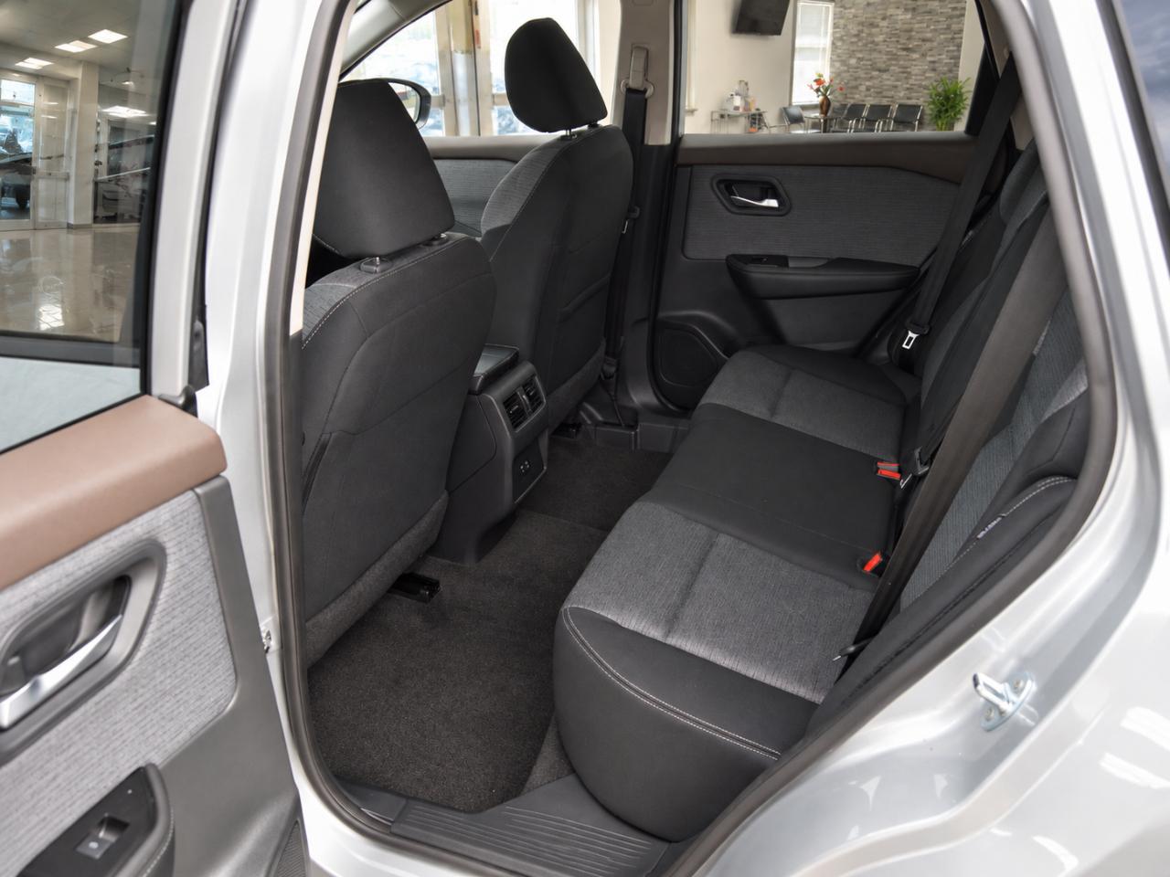 Nissan Rogue SV 2023