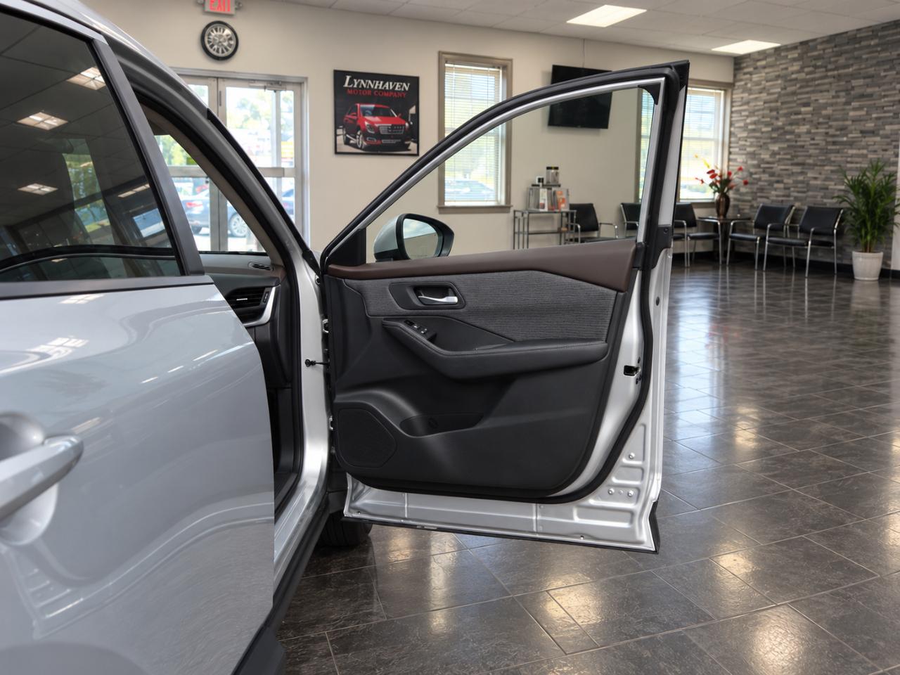 Nissan Rogue SV 2023