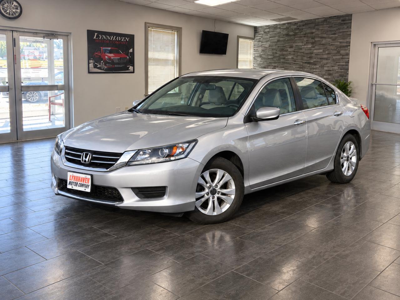 Honda Accord LX sedan AT 2015