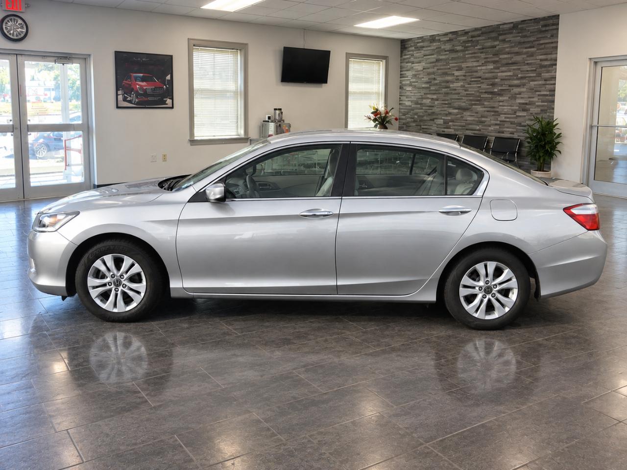 Honda Accord LX sedan AT 2015