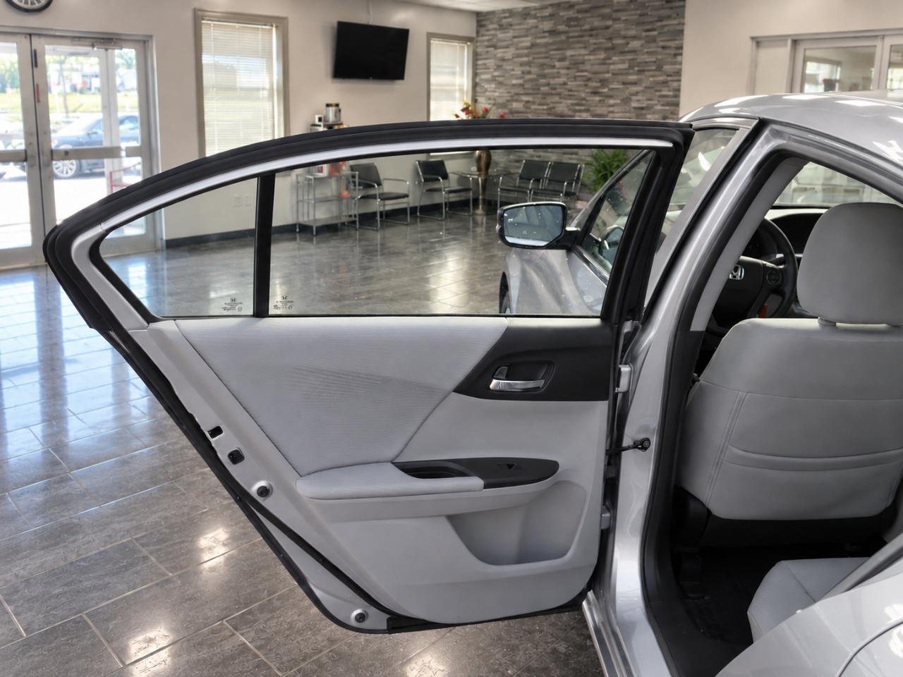 Honda Accord LX sedan AT 2015
