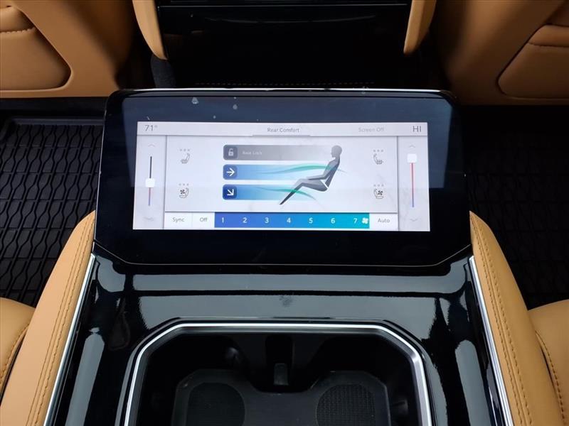 Jeep Grand Wagoneer Series III 4WD 2025