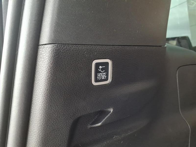 Jeep Grand Wagoneer Series III 4WD 2025