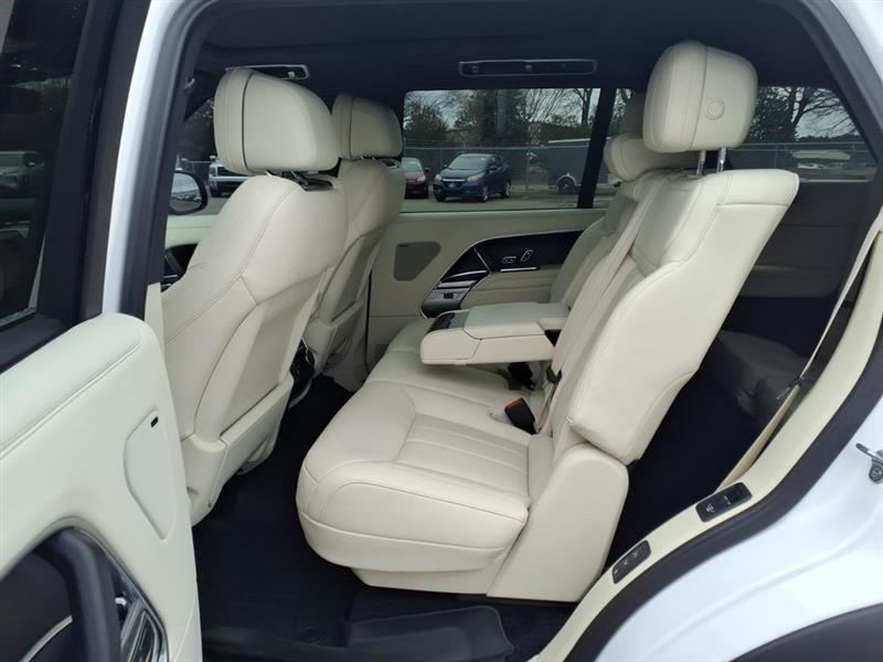 Land Rover New Range Rover SE LWB 2024