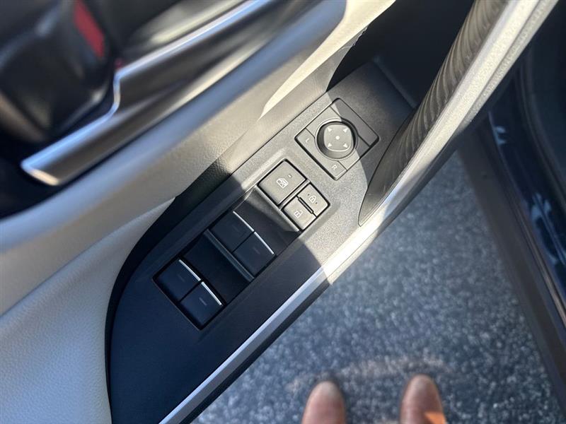 Toyota RAV4 XLE Premium 2023