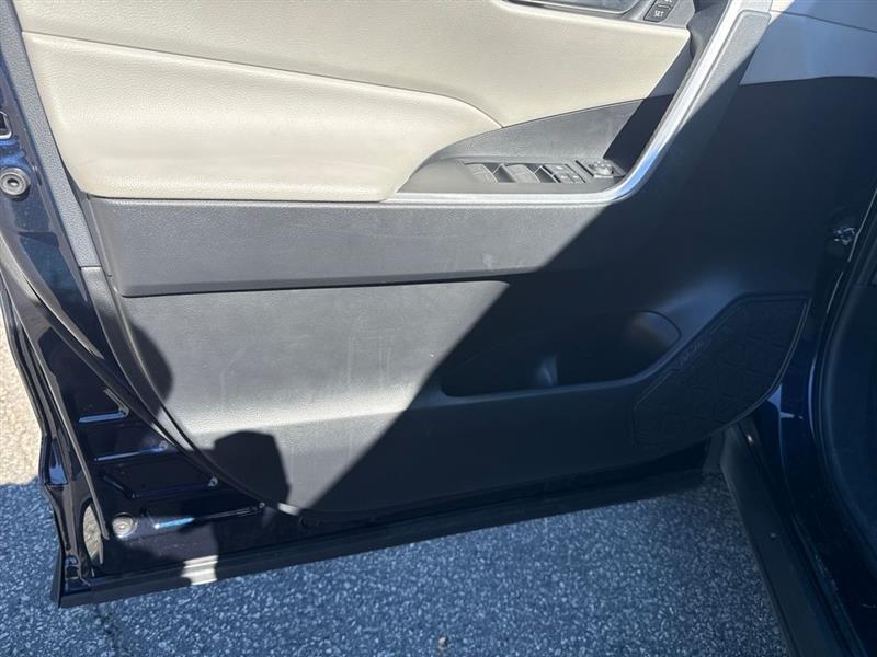 Toyota RAV4 XLE Premium 2023