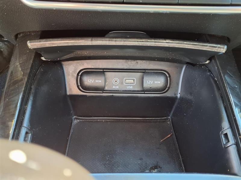 Kia Sorento EX V6 2WD 2016 Kia Sorento EX V6 2WD 2016