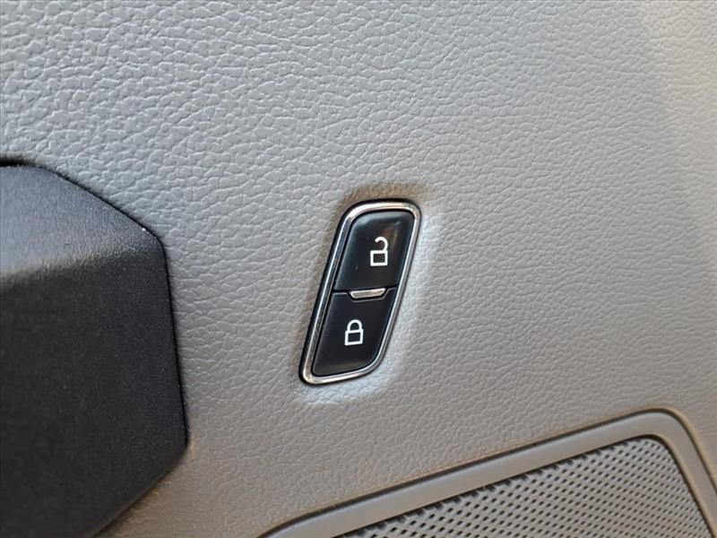 Ford F-150 XL SuperCab 8-ft. Bed 4WD 2020