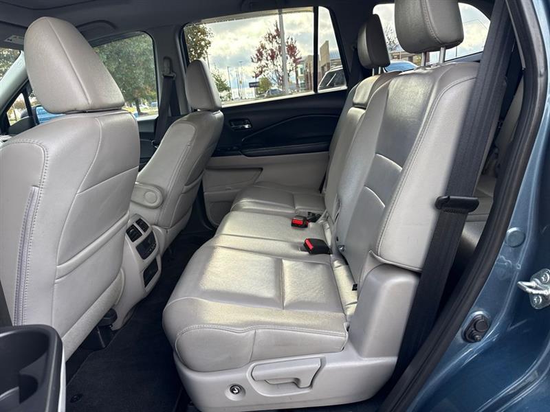 Honda Pilot EX-L w/Navigation AWD 2017 Honda Pilot EX-L w/Navigation AWD 2017