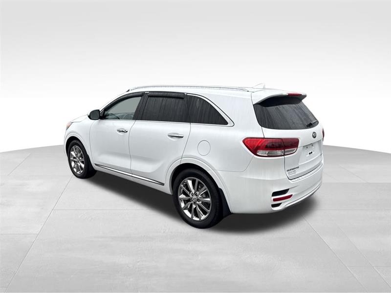 Kia Sorento Limited V6 2WD 2017 Kia Sorento Limited V6 2WD 2017