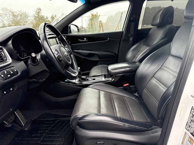 Kia Sorento Limited V6 2WD 2017 Kia Sorento Limited V6 2WD 2017